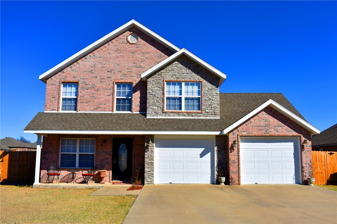 Beautiful Hard-to-find 4 bedroom, 2.5 bath 2-story Home on a large corner lot!! Desirable location, full wood privacy fence, beautiful polish concrete floor in the living room area, walking closets, laundry room, storage building in backyard, Large 2 car garage. Great convenient location close to I-49, close to JB Hunt Elementary, Springdale walking and Bike Trails! Very well kept and much more!