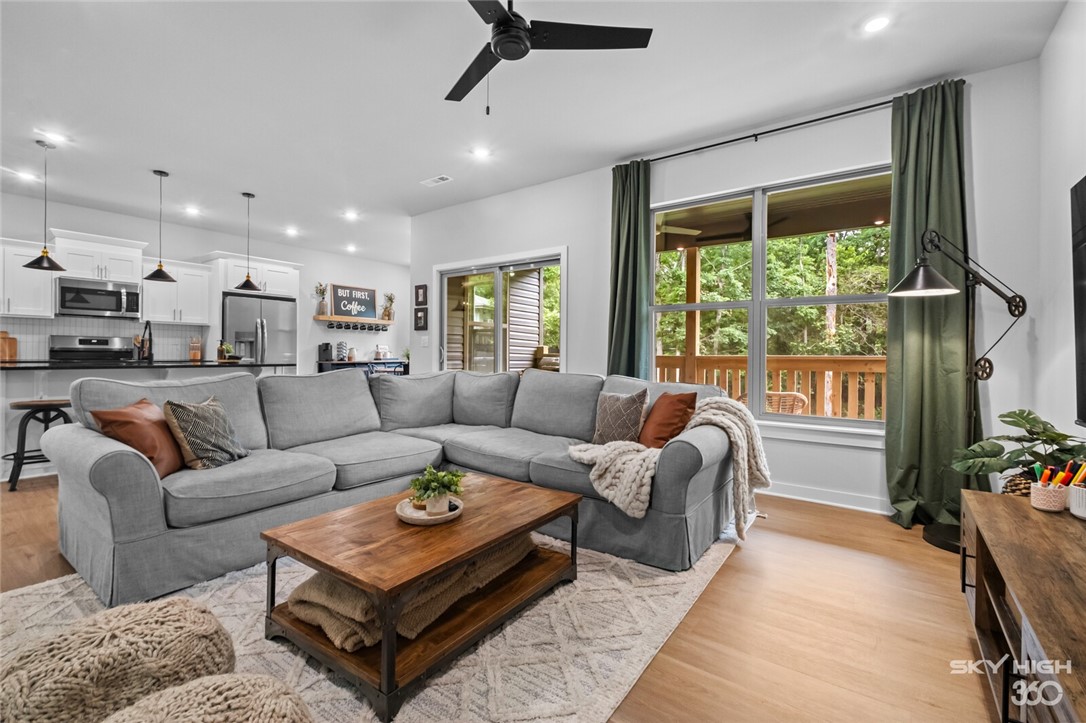 Rugby Sub Bvv - Residential Lease