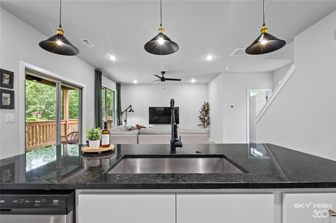 Rugby Sub Bvv - Residential Lease