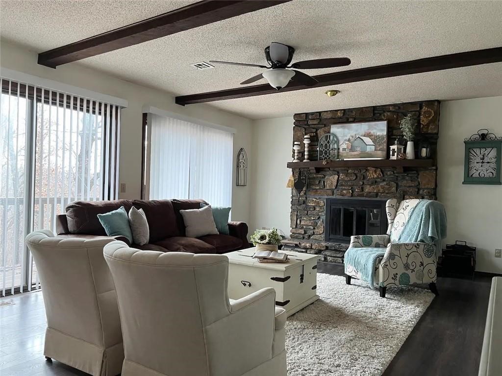 Harlow Sub Bvv - Residential Lease