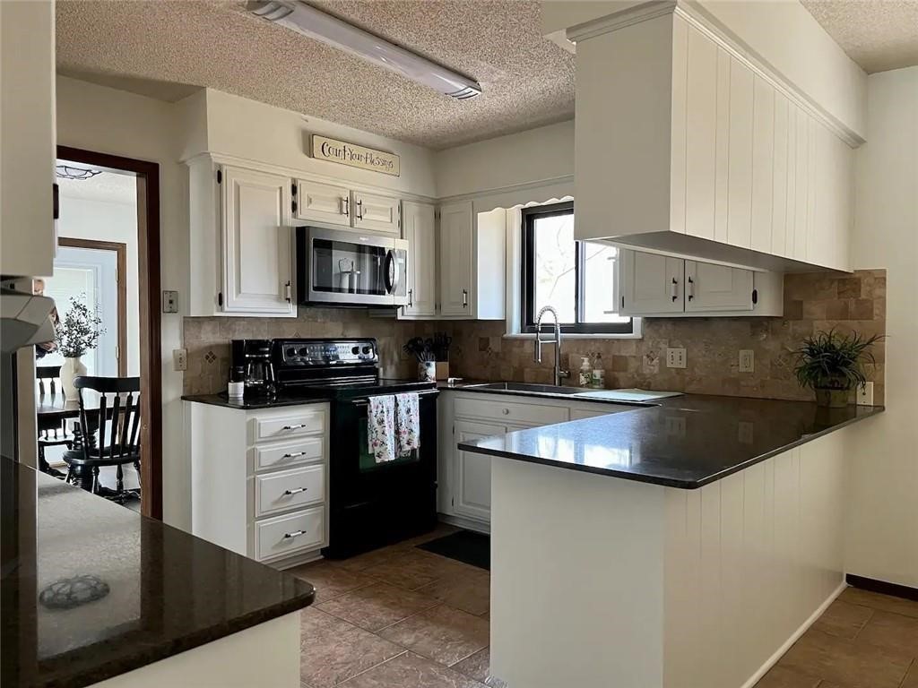 Harlow Sub Bvv - Residential Lease