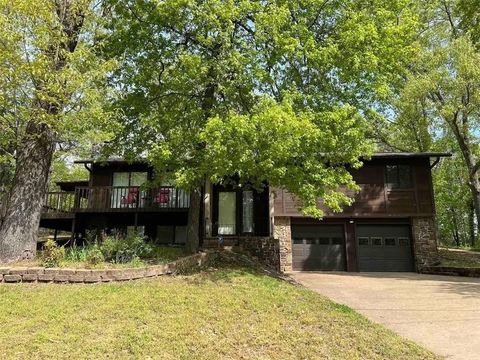 Photo of 14 London Drive, Bella Vista, AR 72715 (MLS # 1327718)