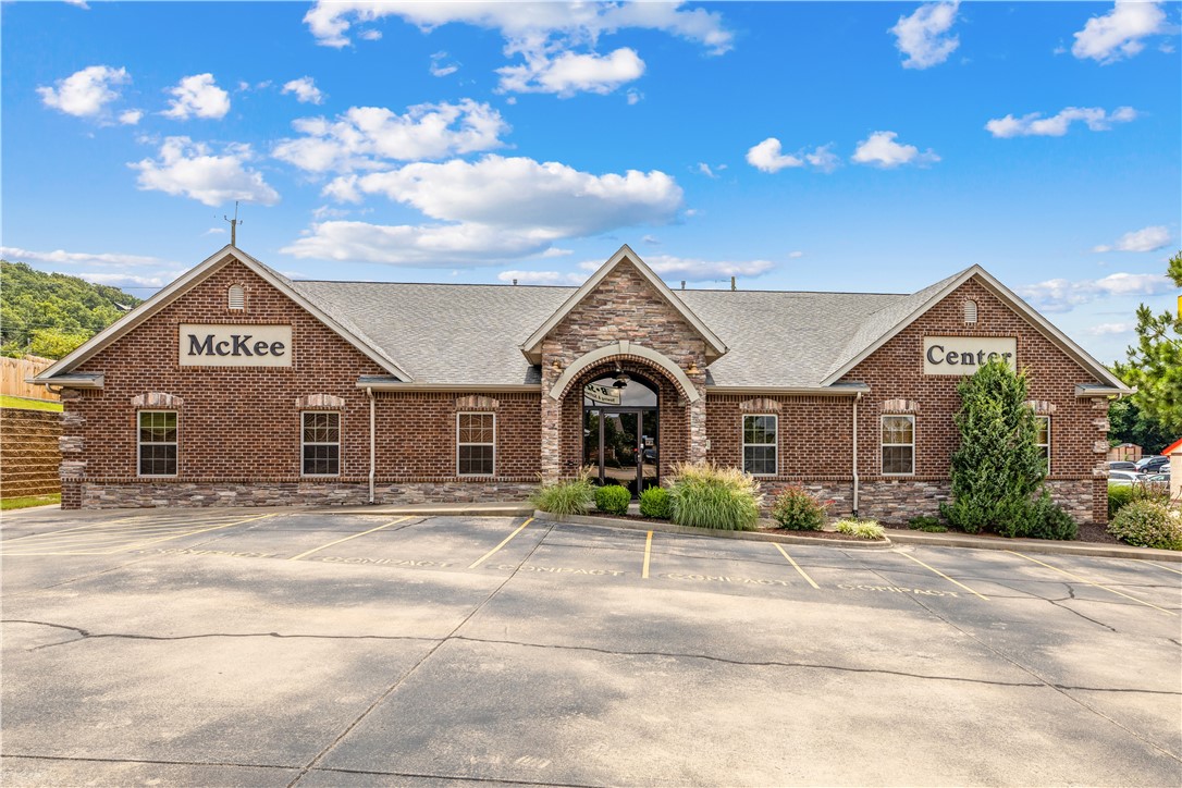 Single office in a centrally located, very well maintained and fully finished out office building with plenty of parking! In the middle of Fayetteville, near plenty of other businesses, restaurants, etc. Complimentary use of conference rooms, break rooms, copy rooms for all tenants to use. Common areas get cleaned but the tenant is responsible for the individual office. All utilities including wifi and ethernet are included.