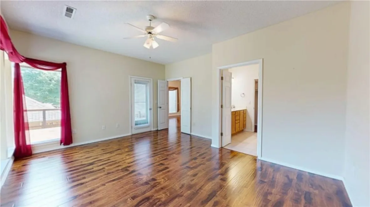 Bella Vista, Arkansas 72715, United States, 3 Bedrooms Bedrooms, ,2 BathroomsBathrooms,Residential,Pending,182727