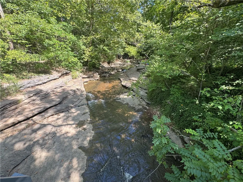 Bella Vista, Arkansas 72715, United States, 3 Bedrooms Bedrooms, ,2 BathroomsBathrooms,Residential,Pending,182727