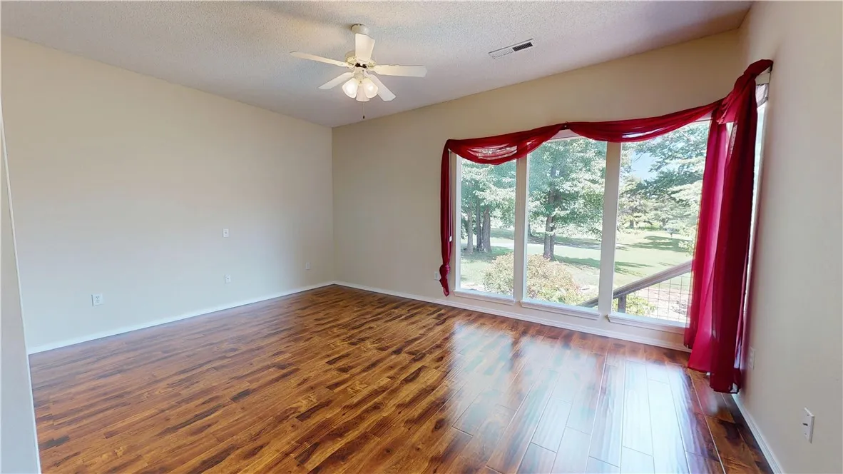 Bella Vista, Arkansas 72715, United States, 3 Bedrooms Bedrooms, ,2 BathroomsBathrooms,Residential,Pending,182727