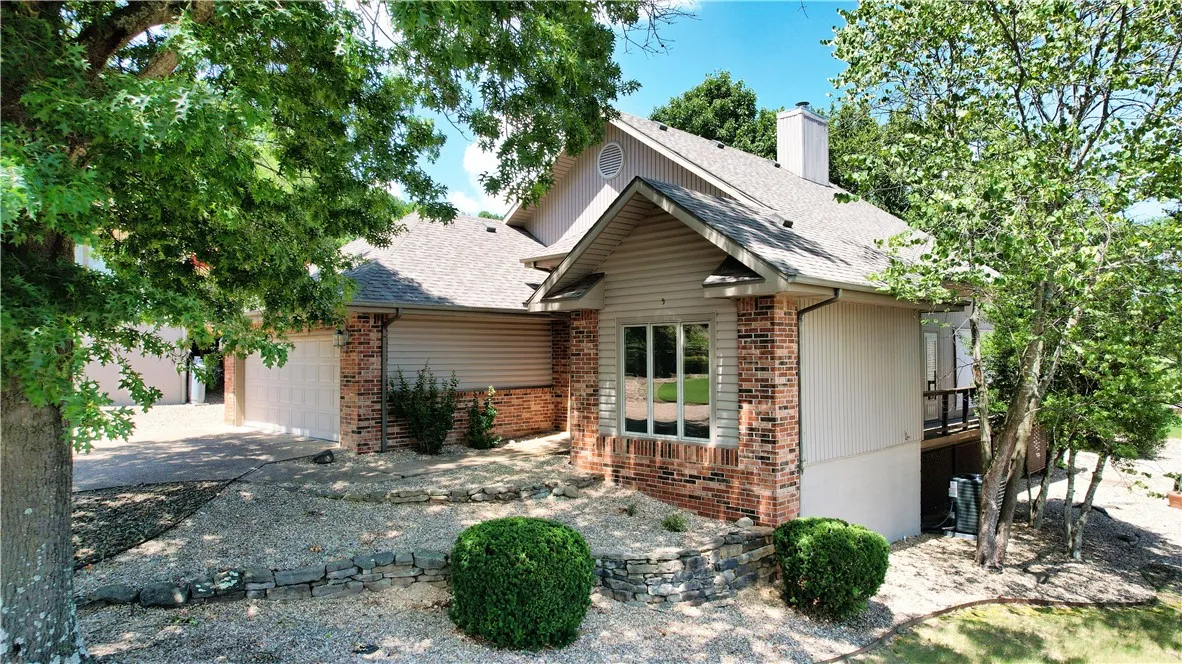 Bella Vista, Arkansas 72715, United States, 3 Bedrooms Bedrooms, ,2 BathroomsBathrooms,Residential,Pending,182727