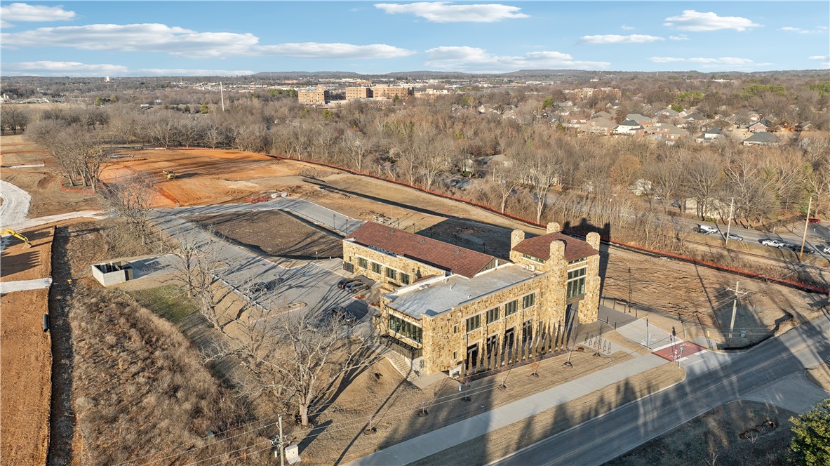 Fayetteville Outlots - Commercial Lease