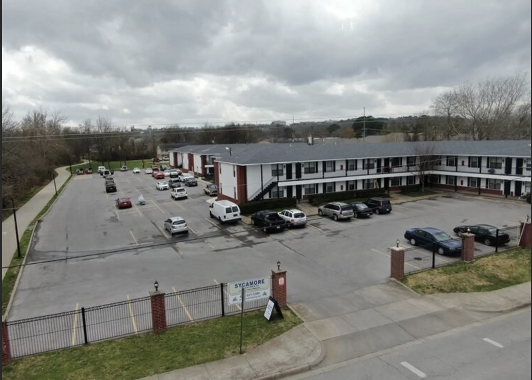 This property is located right on the greenway trail. Comes with in-unit washer and dryer and a community pool. There is a 24/7 full-time maintenance team to help with any needs.