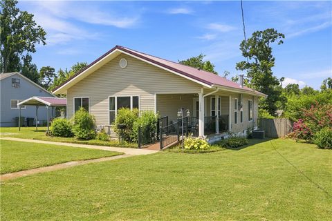 Photo of 1300 S 9th Street, Rogers, AR 72756 (MLS # 1356414)
