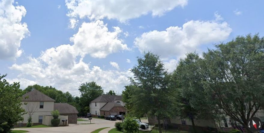 RIGHT ON MLK!!!! 6 townhomes for sale as package! Each unit has 3 bedrooms, 2 bathrooms, washer and dryer, refrigerator and a garage. Great location, just 1.7 miles from the U of A and 1 mile from Dickson St.! Price based on appraisal from 2019! Perfect for short term and executive rentals, AirBNB, college students and quiet area for a small family.