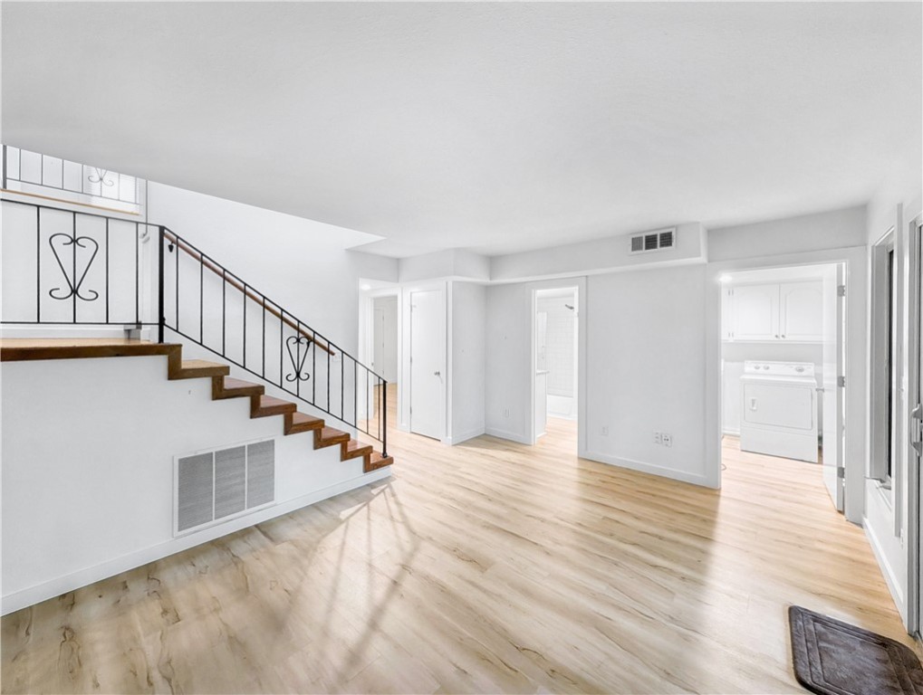 Townhouse Tct 3 A/K/A Drake Court Bvv - Residential