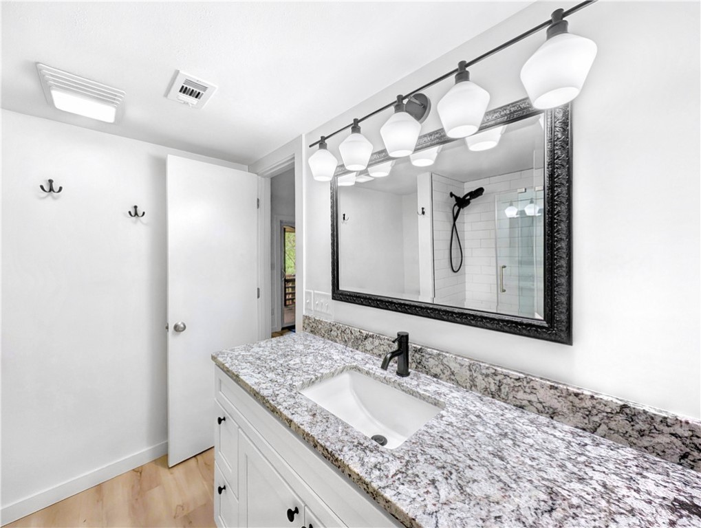 Townhouse Tct 3 A/K/A Drake Court Bvv - Residential