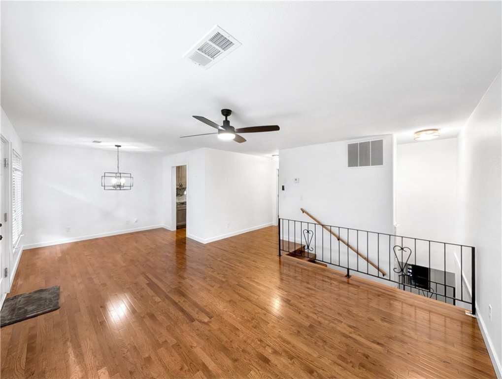 Townhouse Tct 3 A/K/A Drake Court Bvv - Residential