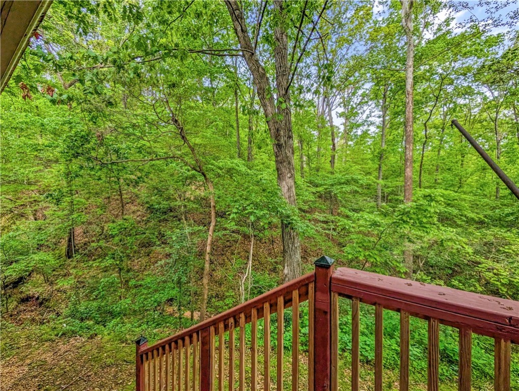 Townhouse Tct 3 A/K/A Drake Court Bvv - Residential