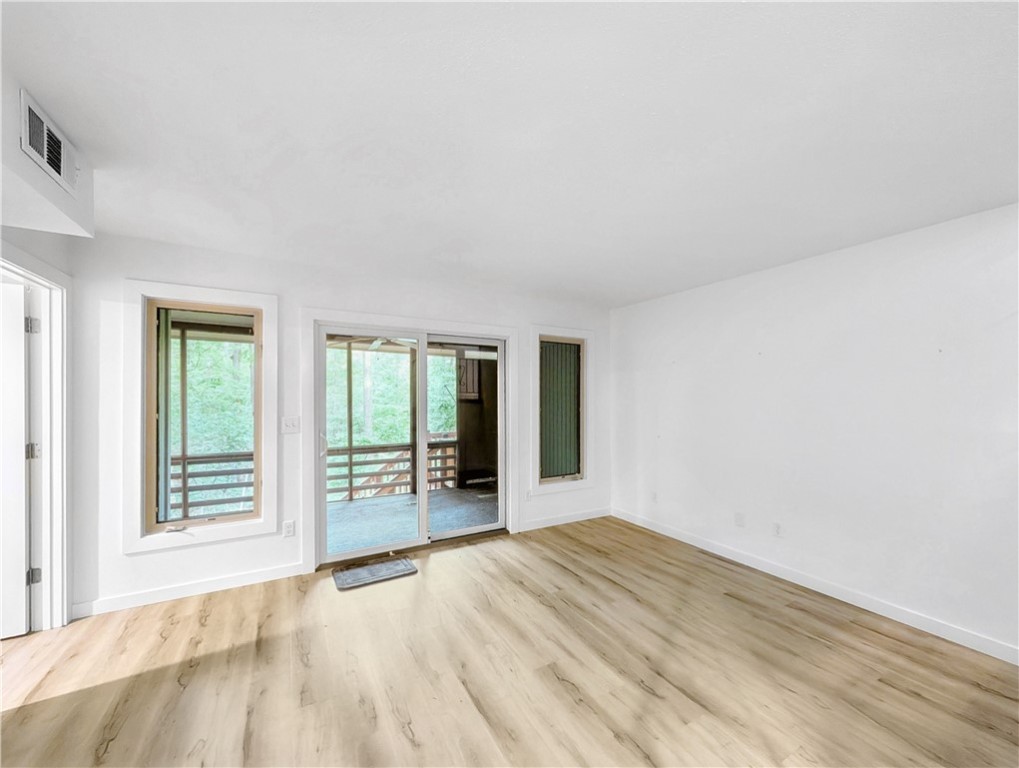 Townhouse Tct 3 A/K/A Drake Court Bvv - Residential
