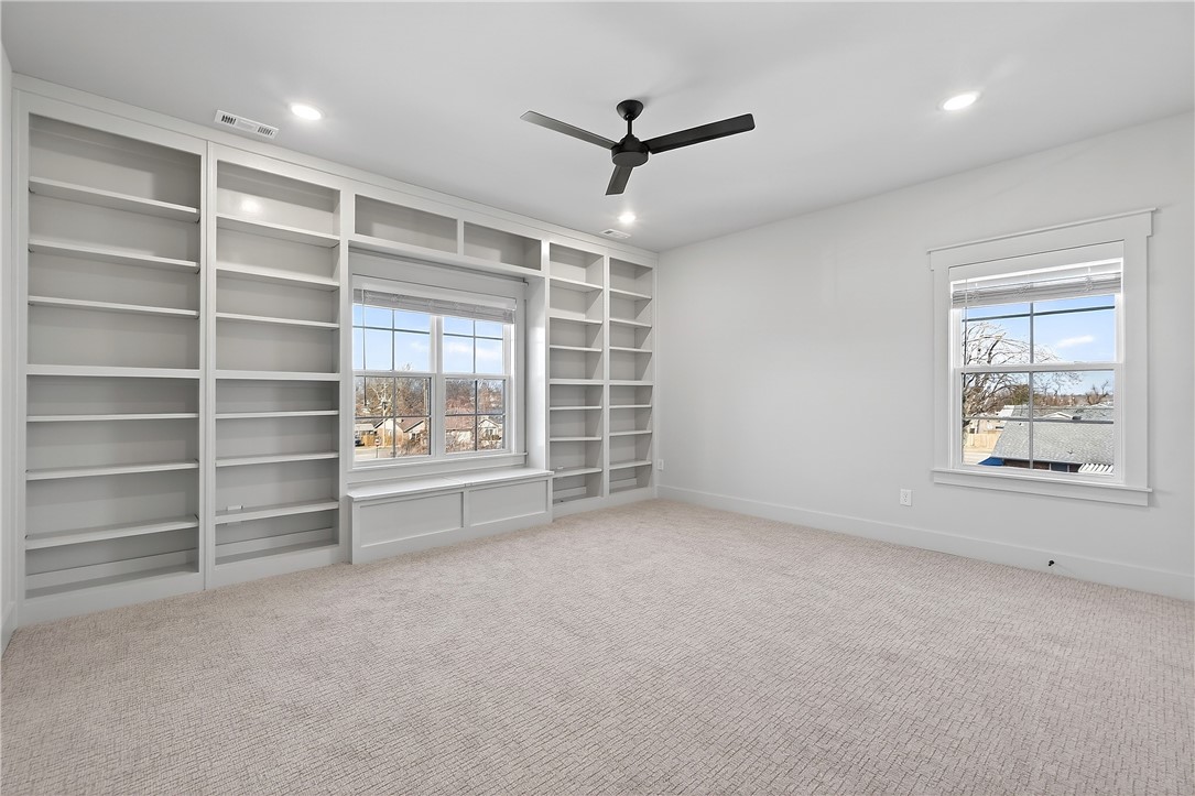 Seminole Park Sub Rogers - Residential