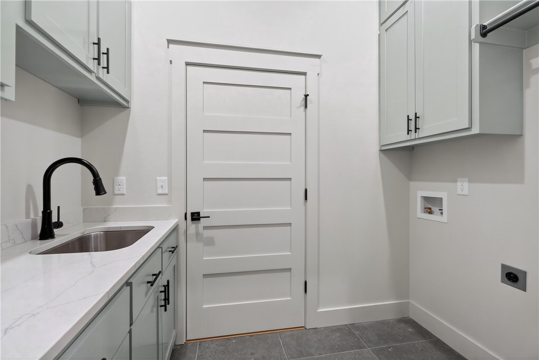 Seminole Park Sub Rogers - Residential