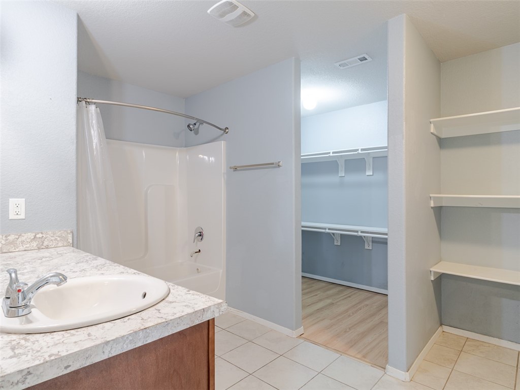 Kerelaw Castle Bentonville - Residential Lease