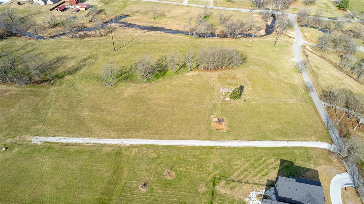 Tontitown Outlots 2000 Annex - Land