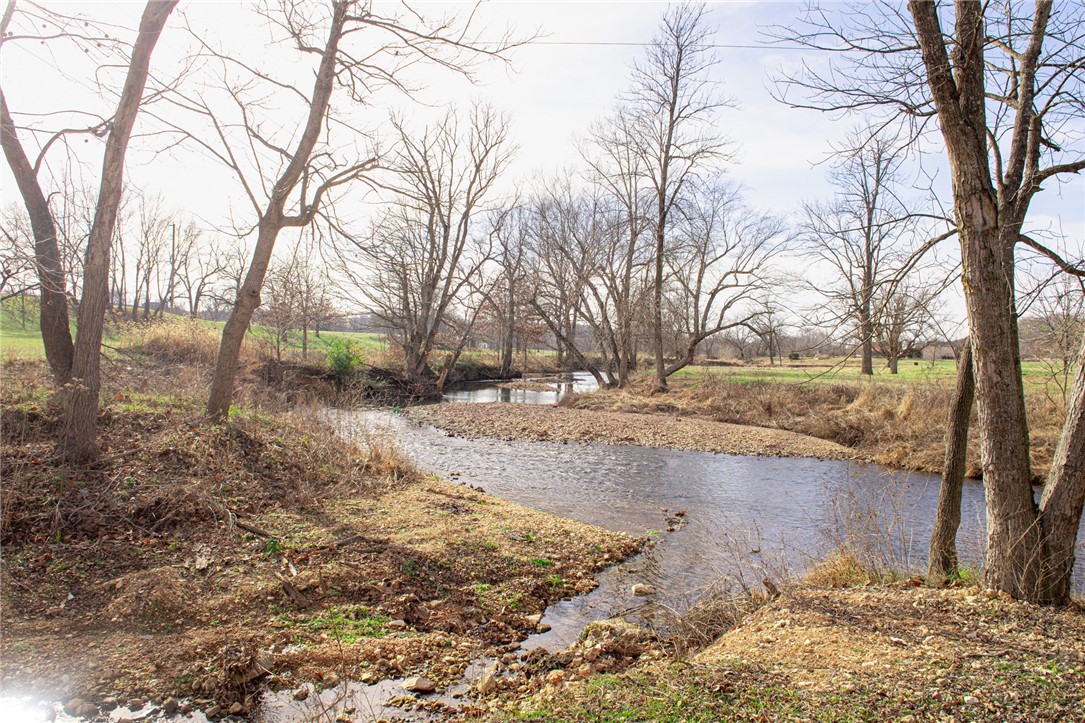 Tontitown Outlots 2000 Annex - Land