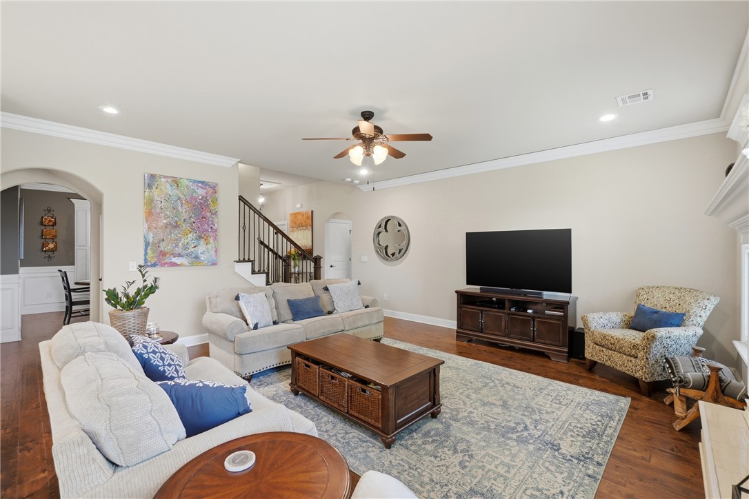 Lexington Sub Rogers - Residential