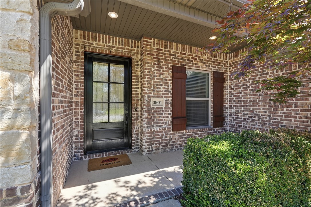 Lexington Sub Rogers - Residential