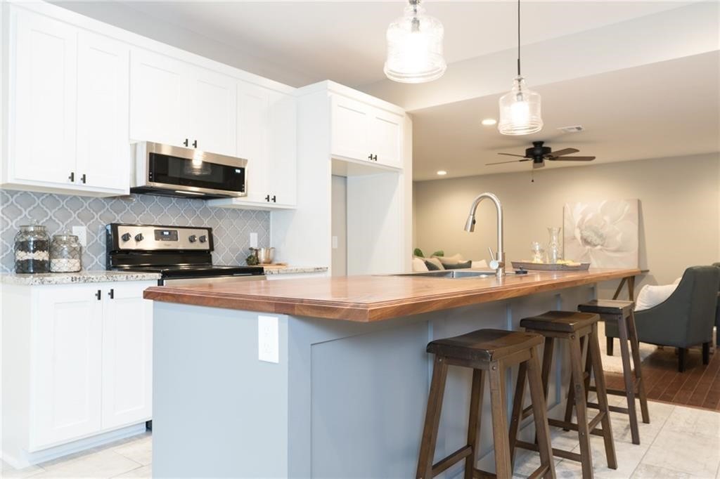 Oak View - Residential Lease