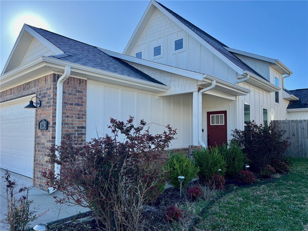 Grove Ph Iii, The Rogers - Residential Lease