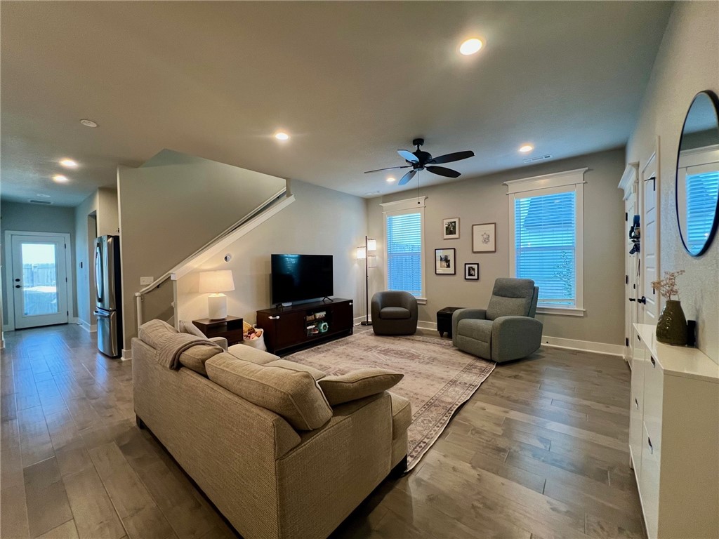 Grove Ph Iii, The Rogers - Residential Lease