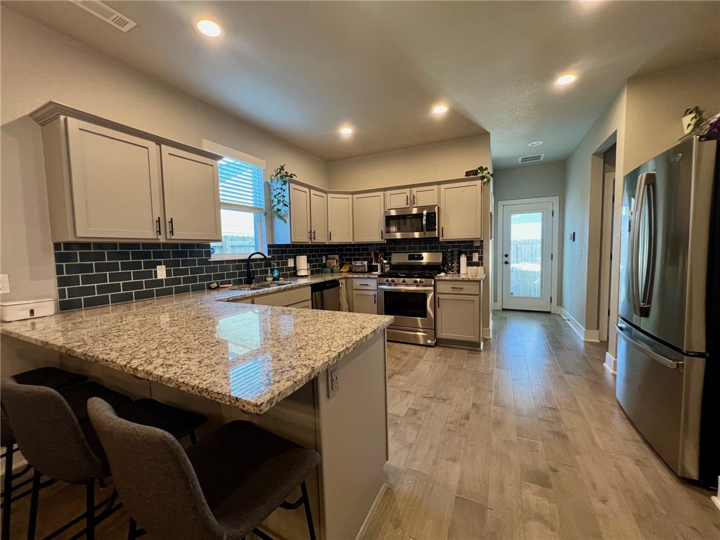 Grove Ph Iii, The Rogers - Residential Lease