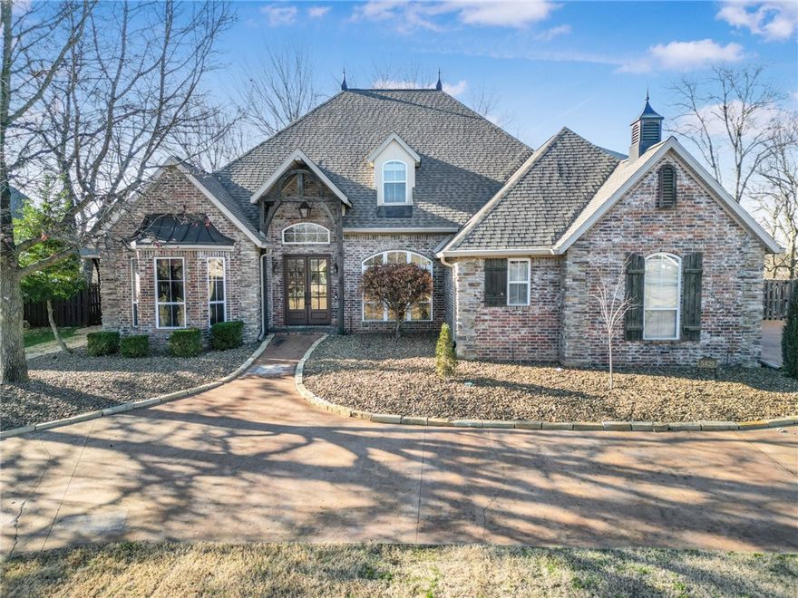 This stunning single-family home located at 5429 W Chardonnay Ct in Rogers, AR was built in 2004. With 5 bathrooms and 3,710 sq.ft. of finished living space, this property offers plenty of room for a growing family. Situated in an ideal location,  ample outdoor space to enjoy as well. Don't miss out on the opportunity to make this beautiful property your new home!