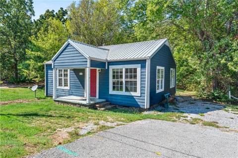 Photo of 1433 N Garland Avenue, Fayetteville, AR 72703 (MLS # 1363118)