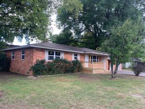 COMPLETLY remodeled and centrally located in Russellville. Great starter home. Fresh paint, tile walk in shower, completely refinished hardwood floors, new energy efficient windows and upgraded kitchen. do yourself a favor and se this one before its gone!