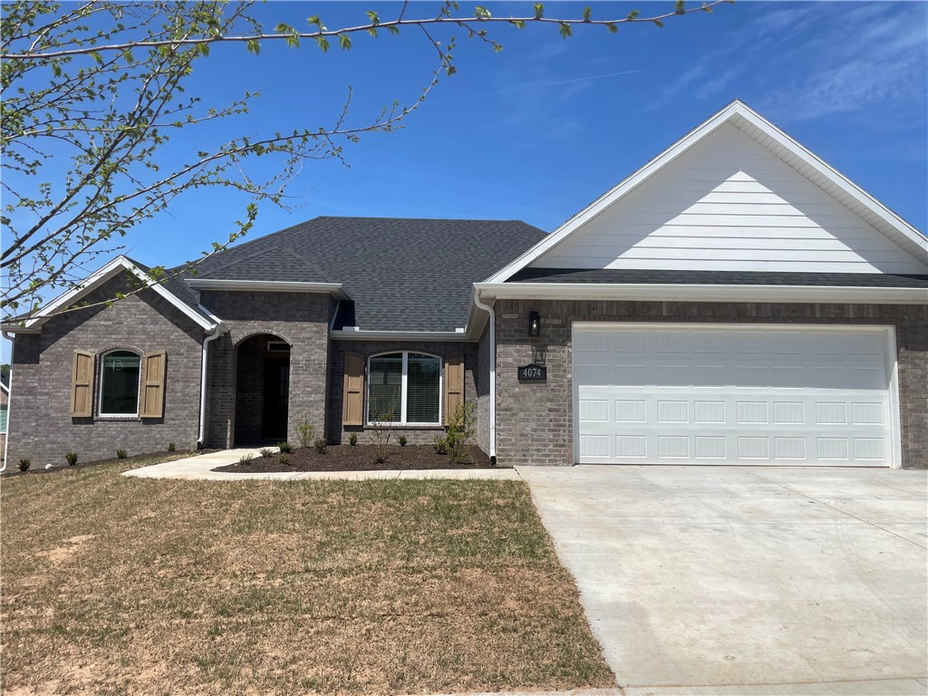 Stonebrook Subdivision is located in East Fayetteville's hottest area. next to Stonebridge golf course and white river. Just minutes to downtown, restaurants, and East Fayetteville schools. Hardwood flooring in the entry, living room, kitchen, and Master bedroom. Carpet in guest bedrooms and ceramic tile in the baths. Quartz countertops and stainless steel appliances. Sod & landscaping packages. Walking distance to Stonebridge golf course. Convenient to downtown Fayetteville and entertainment district.