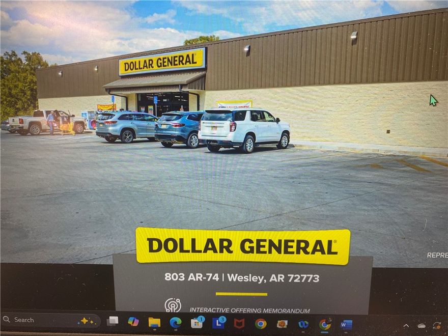 9026sf building that houses Dollar General