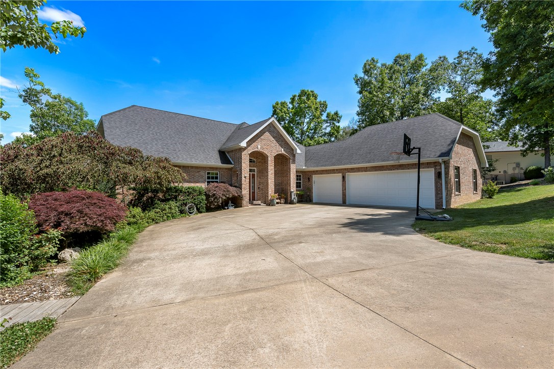 Brittany Sub Bvv - Residential