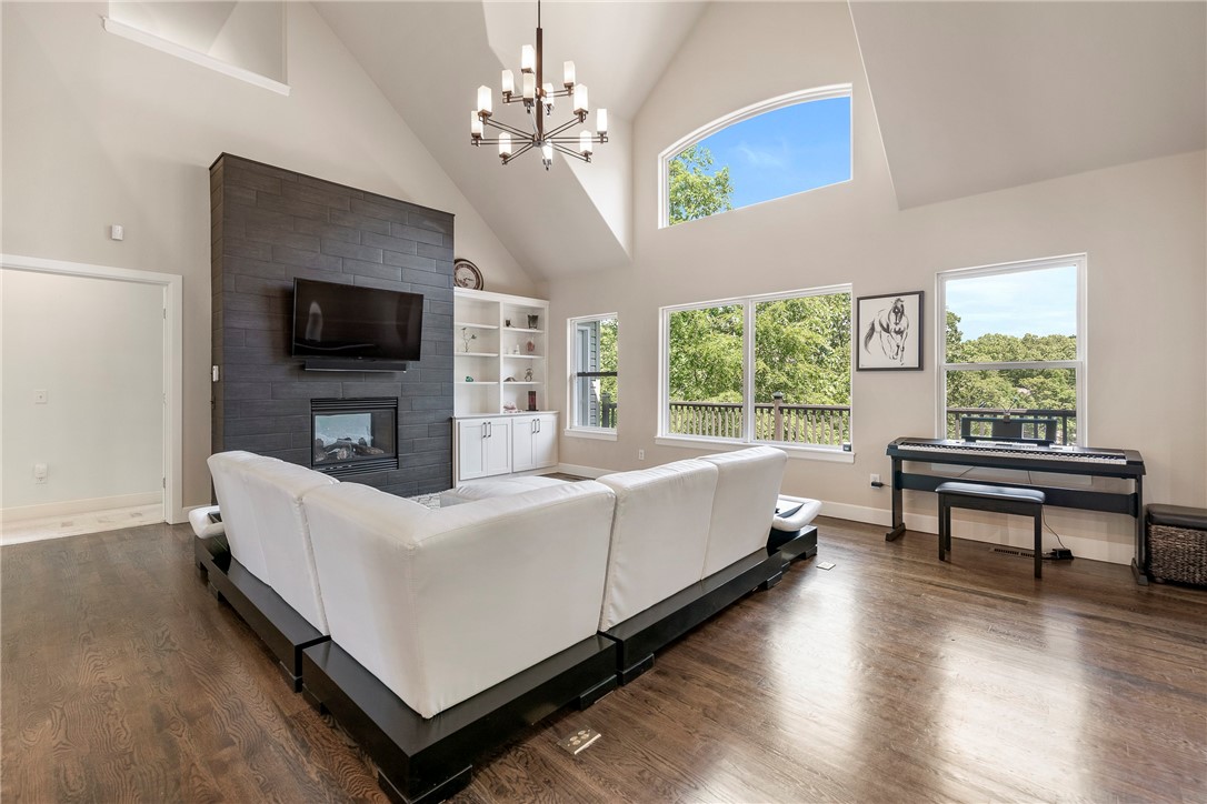 Brittany Sub Bvv - Residential