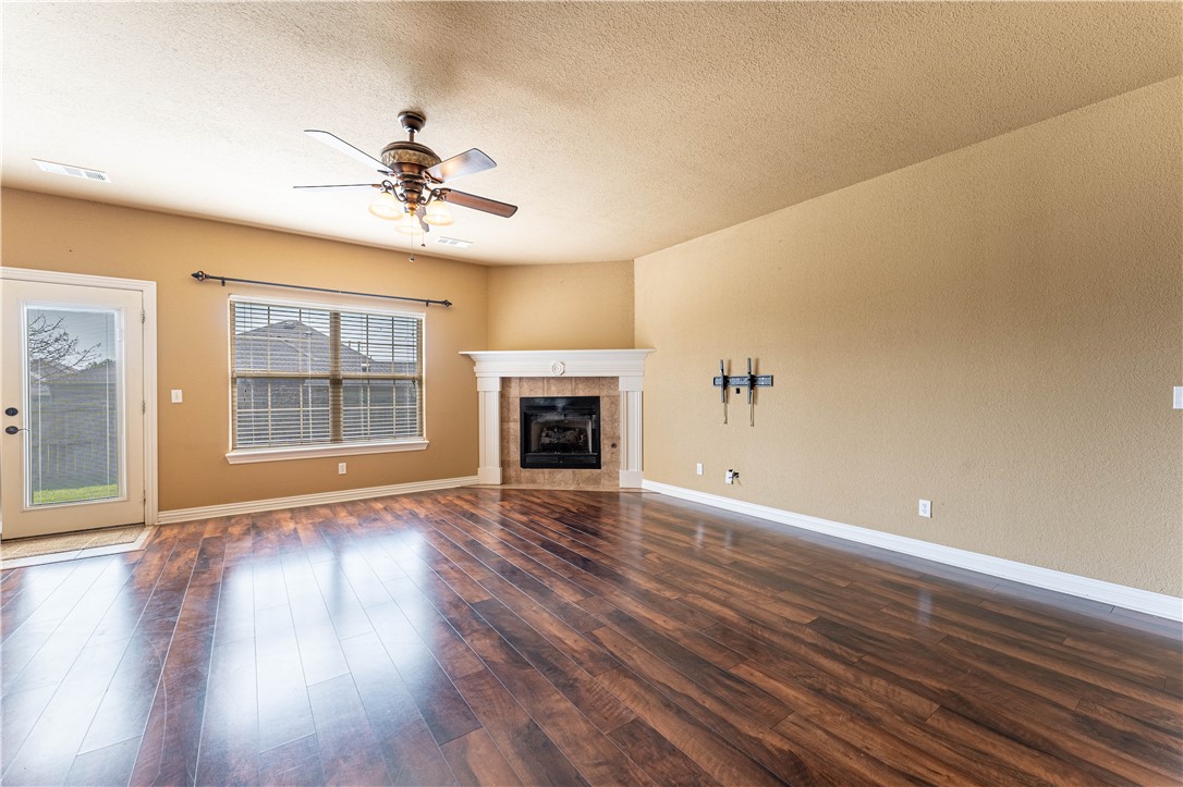 27-16-31 FARMINGTON OUTLOTS - Residential Lease