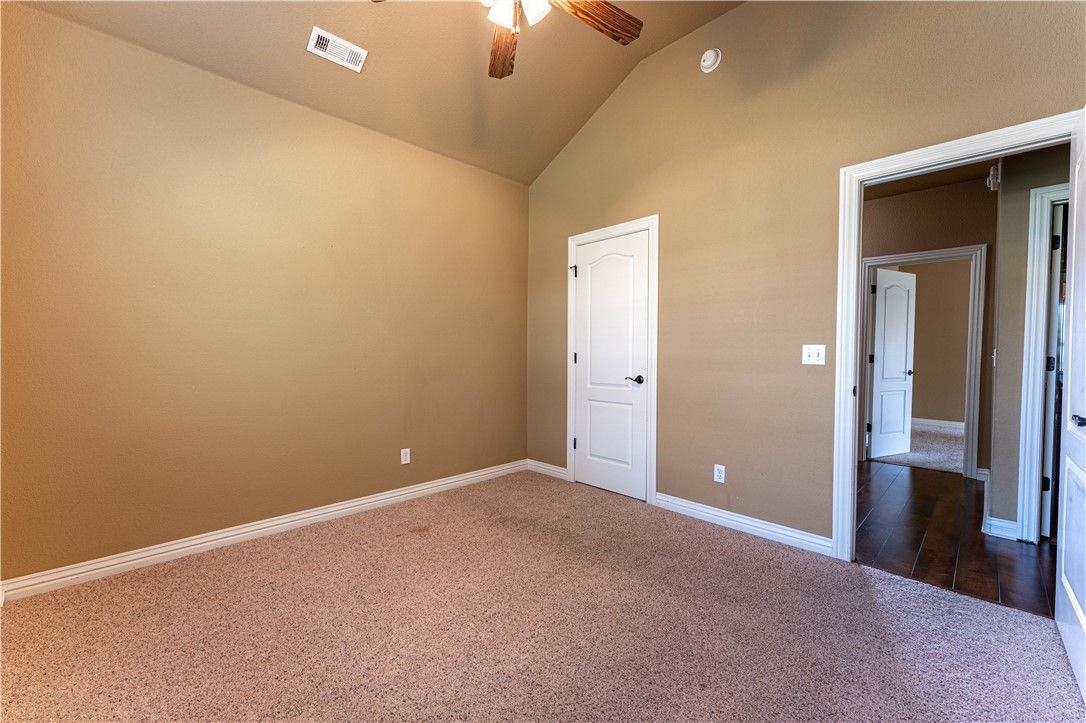 27-16-31 FARMINGTON OUTLOTS - Residential Lease