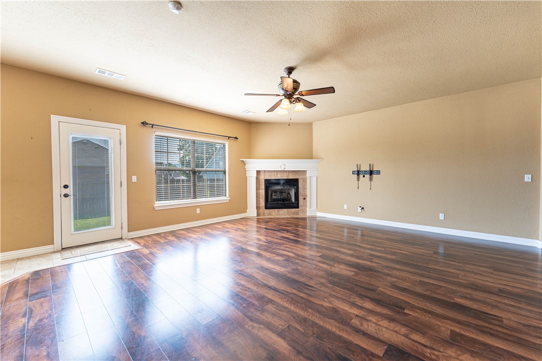 27-16-31 FARMINGTON OUTLOTS - Residential Lease