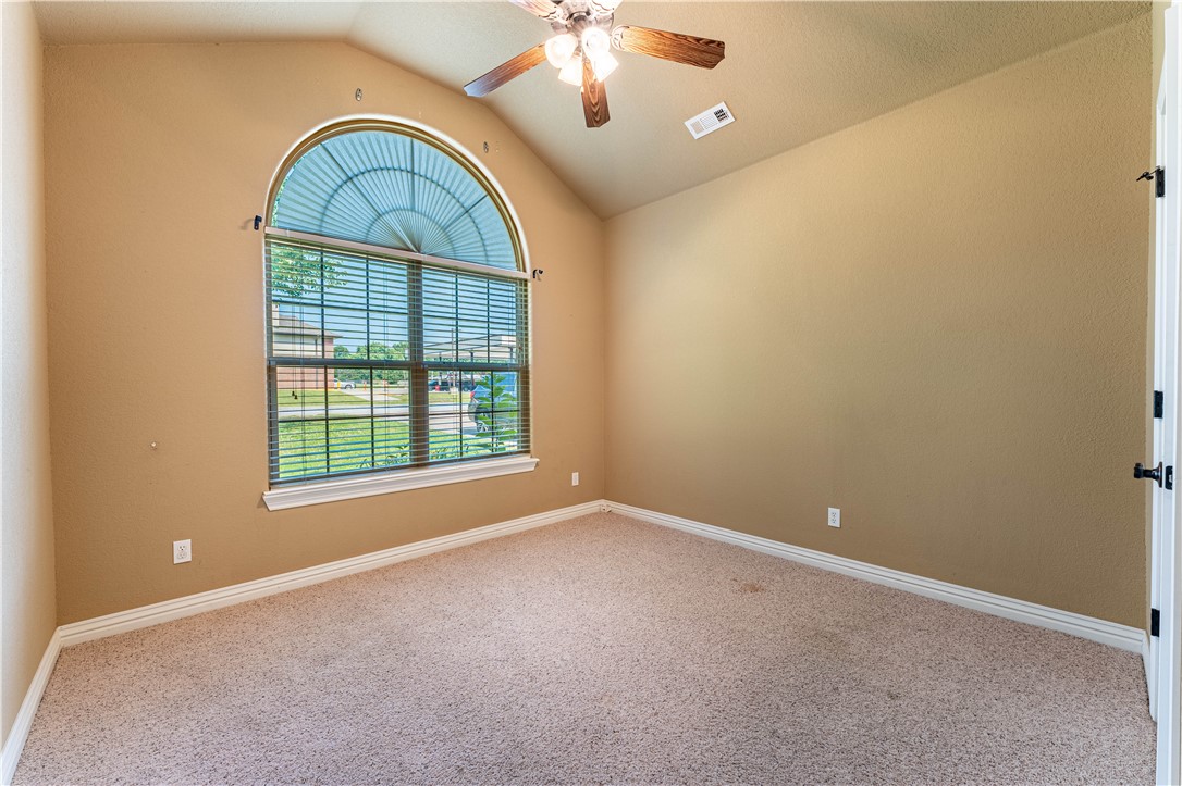 27-16-31 FARMINGTON OUTLOTS - Residential Lease