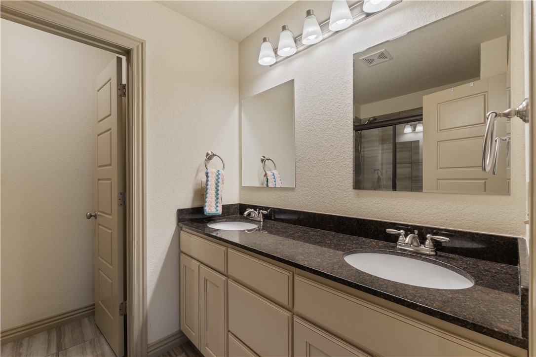 Edens Court Centerton - Residential