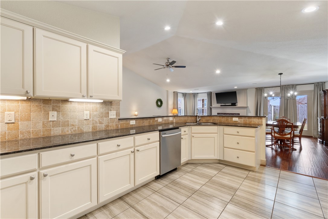 Edens Court Centerton - Residential