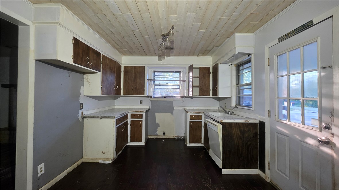 Arthur F Jones - Residential