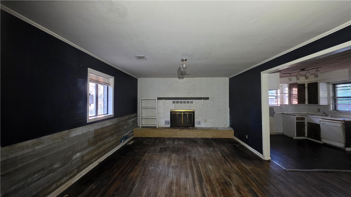 Arthur F Jones - Residential