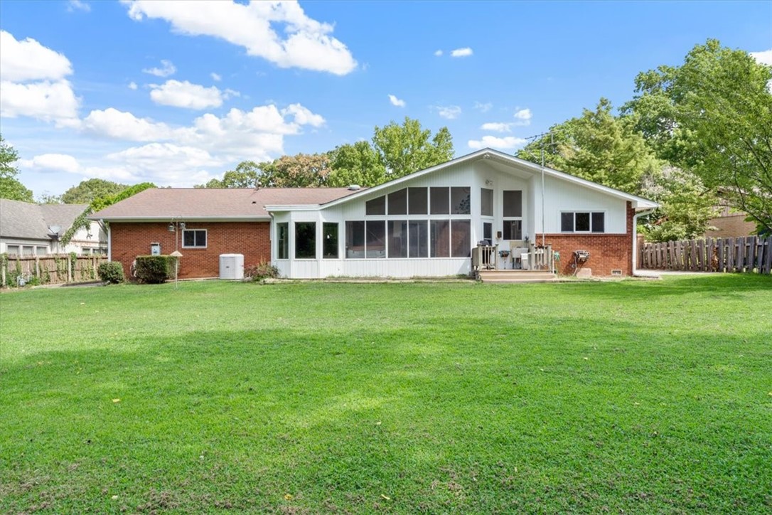 University View Sub Siloam Spgs - Residential