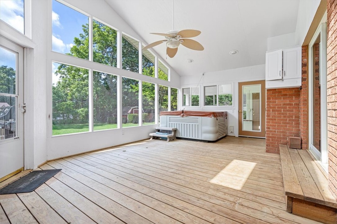 University View Sub Siloam Spgs - Residential