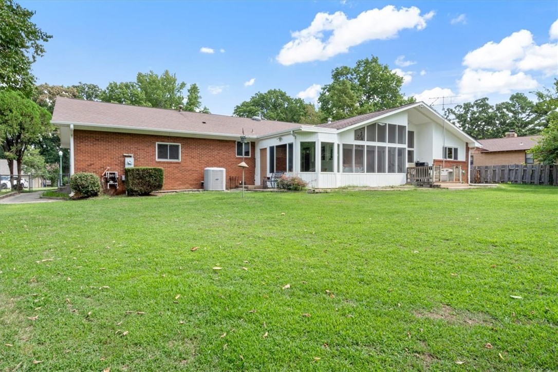 University View Sub Siloam Spgs - Residential