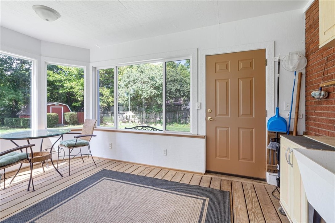 University View Sub Siloam Spgs - Residential